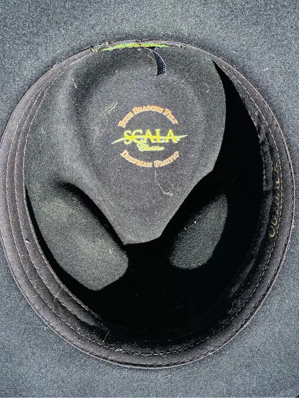 100% wool black fedora medium